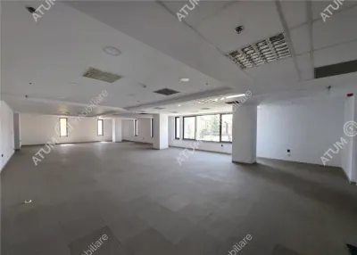 Spatiu comercial generos de inchiriat situat pe Calea Dumbravi in Sibiu - foto 4