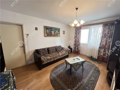 De vanzare apartament cu 3 camere balcon si pivnita situat in zona Vasile Aaron din Sibiu - foto 2