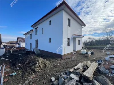 De vanzare casa individuala cu 4 camere 2 bai teren 300 mp situata in Sura Mica din Sibiu - foto 23