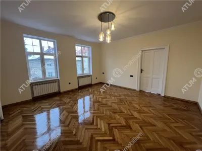 De inchiriat spatiu de birouri complet renovat cu 3 camere si 2 bai zona centrala din Sibiu - foto 7