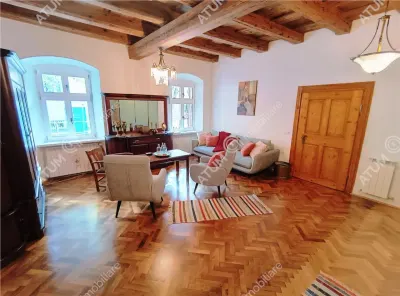 De inchiriat apartament unicat cu 2 camere langa Piata Mare din Sibiu - foto 4