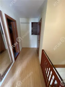De inchiriat apartament cu 3 camere balcon si loc parcare in zona Ciresica din Sibiu - foto 11