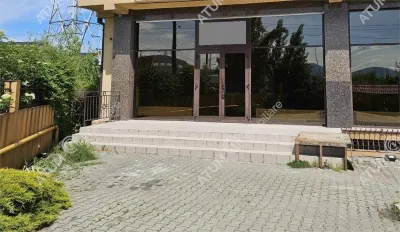 Spatiu comercial de inchiriat 132 mp 6 locuri de parcare zona Turnisor din Sibiu - foto 1