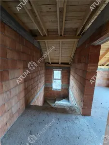 De vanzare casa cu 5 camere si gradina de 415 mp din Selimbar in Sibiu - foto 18