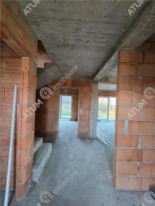 De vanzare casa cu 5 camere si gradina de 415 mp din Selimbar in Sibiu - foto 4