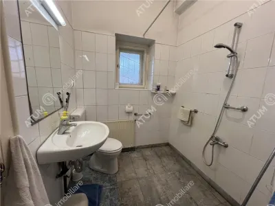 De vanzare casa individuala cu 4 camere pe un singur nivel cu 4 camere si teren 900 mp zona Calea Poplacii Sibiu - foto 8