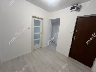 De vanzare apartament complet renovat cu 2 camere decomandate si balcon zona Rahovei Sibiu - foto 7