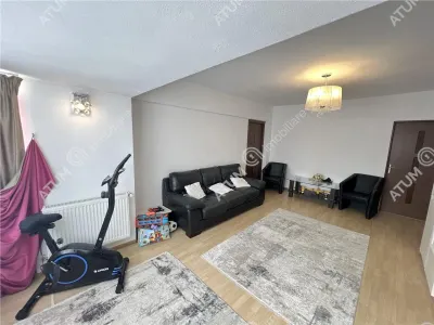 De vanzare apartament mobilat si utilat cu 3 camere 2 bai pivnita situat in zona Turnisor din Sibiu - foto 3