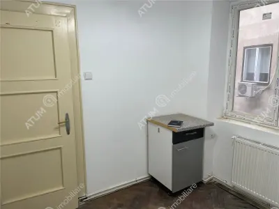 De inchiriat apartament cu 4 camere ultracentral in Sibiu - foto 14