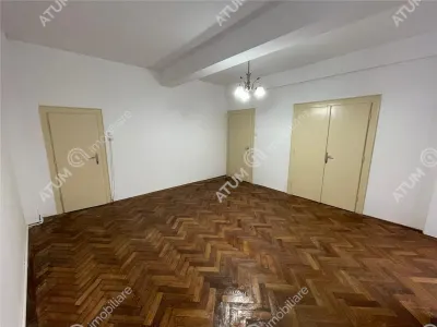 De inchiriat apartament cu 4 camere ultracentral in Sibiu - foto 3