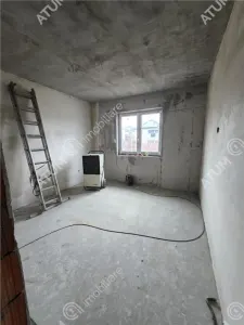 Casa individuala cu 4 camere si curte libera 340 de mp in orasul Cisnadie din Sibiu - foto 7