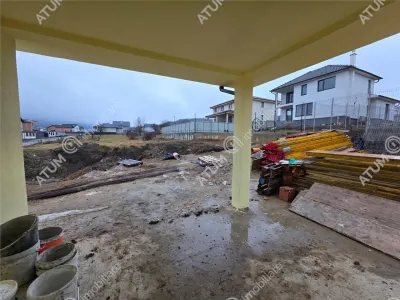 Casa individuala cu 4 camere si curte libera 340 de mp in orasul Cisnadie din Sibiu - foto 10