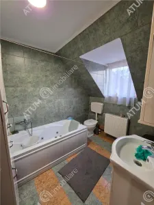 Apartament cu 3 camere decomandate de inchiriat la casa cu curte zona Trei Stejari din Sibiu - foto 9