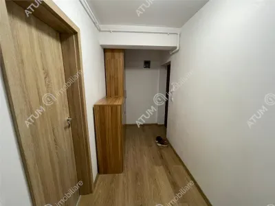 De inchiriat apartament cu 3 camere decomandate balcon si loc parcare in zona Magnolia din Sibiu - foto 9