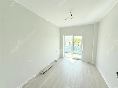 Apartament cu 3 camere la cheie etaj 1 de vanzare in Selimbar loc parcare inclus - foto 4