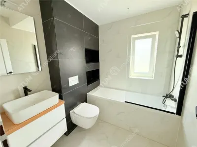 Apartament cu 3 camere la cheie etaj 1 de vanzare in Selimbar loc parcare inclus - foto 10