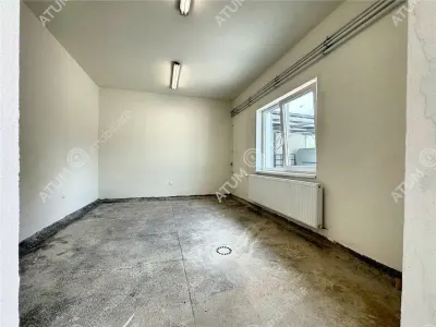 Spatiu comercial de inchiriat de 300 mp utili in zona Terezian din Sibiu - foto 18