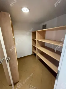 De inchiriat spatiu de birouri premium cu 6 locuri de parcare situat intr-un imobil din zona Calea Dumbravii din Sibiu - foto 19