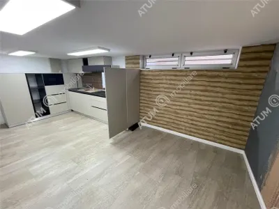 De inchiriat spatiu de birouri premium cu 6 locuri de parcare situat intr-un imobil din zona Calea Dumbravii din Sibiu - foto 5
