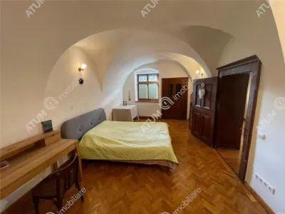 De vanzare apartament cu 2 camere decomandate la casa in zona ultracentrala Sibiu - foto 6