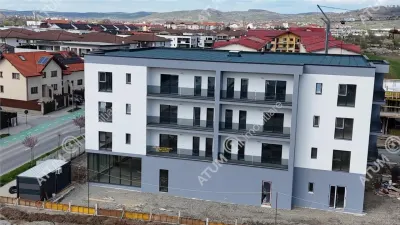 De vanzare apartament la cheie cu 3 camere decomandate 2 bai 2 balcoane si loc parcare in zona Pictor Brana Selimbar - foto 12