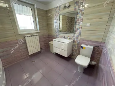 De inchiriat casa cu 8 camere si curte de 800 mp in zona Calea Poplacii din Sibiu - foto 19