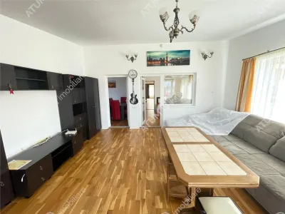 De inchiriat casa cu 8 camere si curte de 800 mp in zona Calea Poplacii din Sibiu - foto 3
