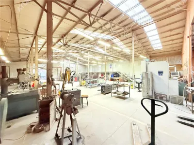 Hala industriala de vanzare in Cisnadie in suprafata de 1175 mp - foto 5