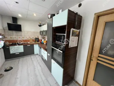 De vanzare casa individuala cu 5 camere 2 bai garaj amplasata pe teren de 290 mp situata in apropierea Mall Selimbar - foto 17