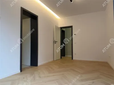 De vanzare penthouse cu 3 camere decoamndate si doua terase zona Arhitectilor Sibiu - foto 12