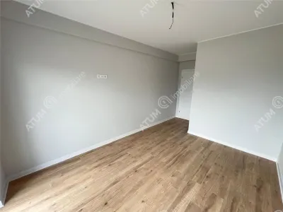 De vanzare apartament la cheie cu 2 camere gradina proprie zona Pictor Brana din Selimbar - foto 4