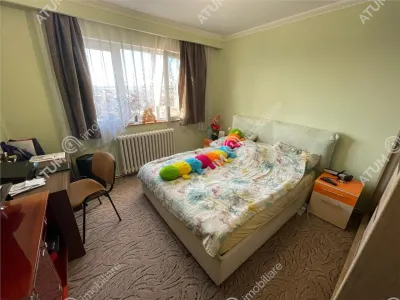De vanzare apartament cu 3 camere decomandate balcon si pivnita in zona Vasile Aaron din Sibiu - foto 5