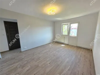 Apartament 2 camere renovat de vanzare in zona Calea Cisnadiei din Sibiu - foto 2
