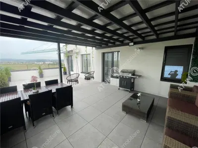 De inchiriat apartament tip penthouse cu 2 camere terasa si loc de parcare in zona Calea Surii Mici din Sibiu - foto 8