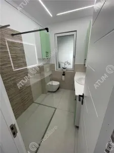 De inchiriat apartament tip penthouse cu 2 camere terasa si loc de parcare in zona Calea Surii Mici din Sibiu - foto 10