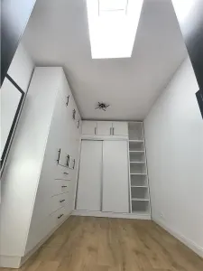 De inchiriat casa ultramoderna cu 4 camere 3 bai si dressing 170 mp utili in Sibiu - foto 18