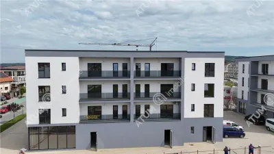 De vanzare apartament la cheie cu 2 camere la etajul 1 in Selimbar - foto 4