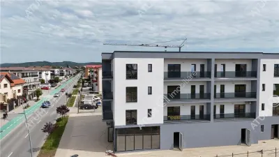 De vanzare apartament la cheie cu 2 camere la etajul 1 in Selimbar - foto 7