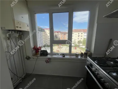 De vanzare apartament cu 2 camere decomandate etaj intermediar pivnita zona Valea Aurie - foto 11