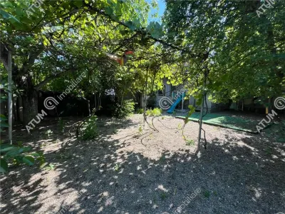 Casa individuala cu 3 camere de inchiriat garaj si teren de 200 mp situata in zona Calea Dumbravii din Sibiu - foto 18