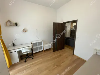 De inchiriat apartament penthouse cu 4 camere decomandate 2 balcoane terasa si loc de parcare situat in zona Doamna Stanca din Sibiu - foto 8