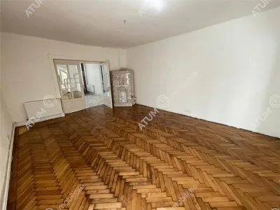 De inchiriat spatiu comercial cu vad stradal in zona ultracentrala din Sibiu - foto 3