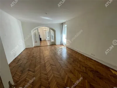 De inchiriat spatiu comercial cu vad stradal in zona ultracentrala din Sibiu - foto 8