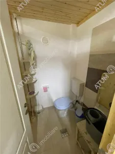 De vanzare apartament cu 2 camere cu balcon garaj curte si 2 pivnite in zona ultracentrala din Sibiu - foto 19