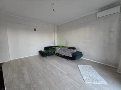 3 CAMERE + CURTE SI LOC PARCARE SECTOR 1 CHITILEI MALL COLOSSEUM - foto 8