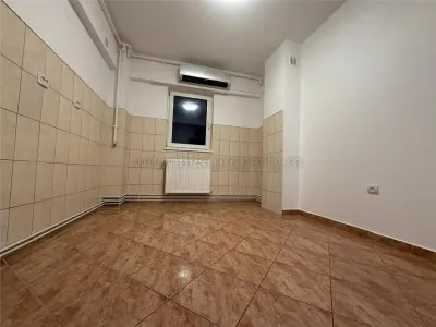 Apartament 2 camere de vanzare Sibiu, Bd. Mihai Viteazu, 52 mp utili, renovat. - foto 12