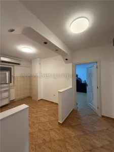 Apartament 2 camere de vanzare Sibiu, Bd. Mihai Viteazu, 52 mp utili, renovat. - foto 9