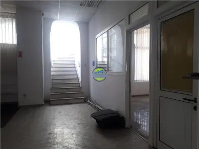 ULTRACENTRAL  Spatiu pentru Birouri de Inchiriat - foto 11
