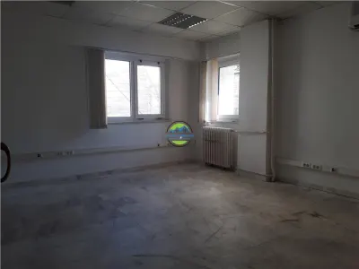 ULTRACENTRAL  Spatiu pentru Birouri de Inchiriat - foto 19