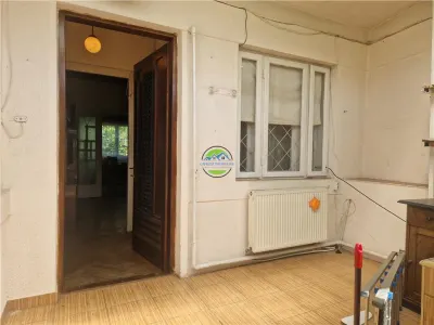 Semicentral - Imobil de Vanzare - foto 1